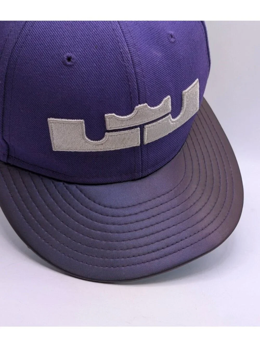 Nike True Lebron James King Crown Logo Hat Snapback Purple Blue Flat Bill Unisex